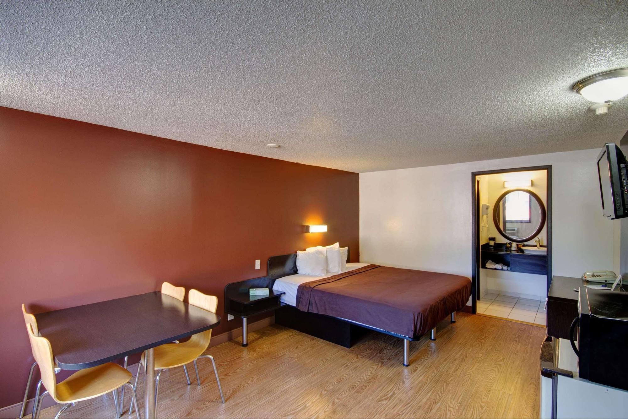 Americas Best Value Inn Heath-Newark Exteriör bild